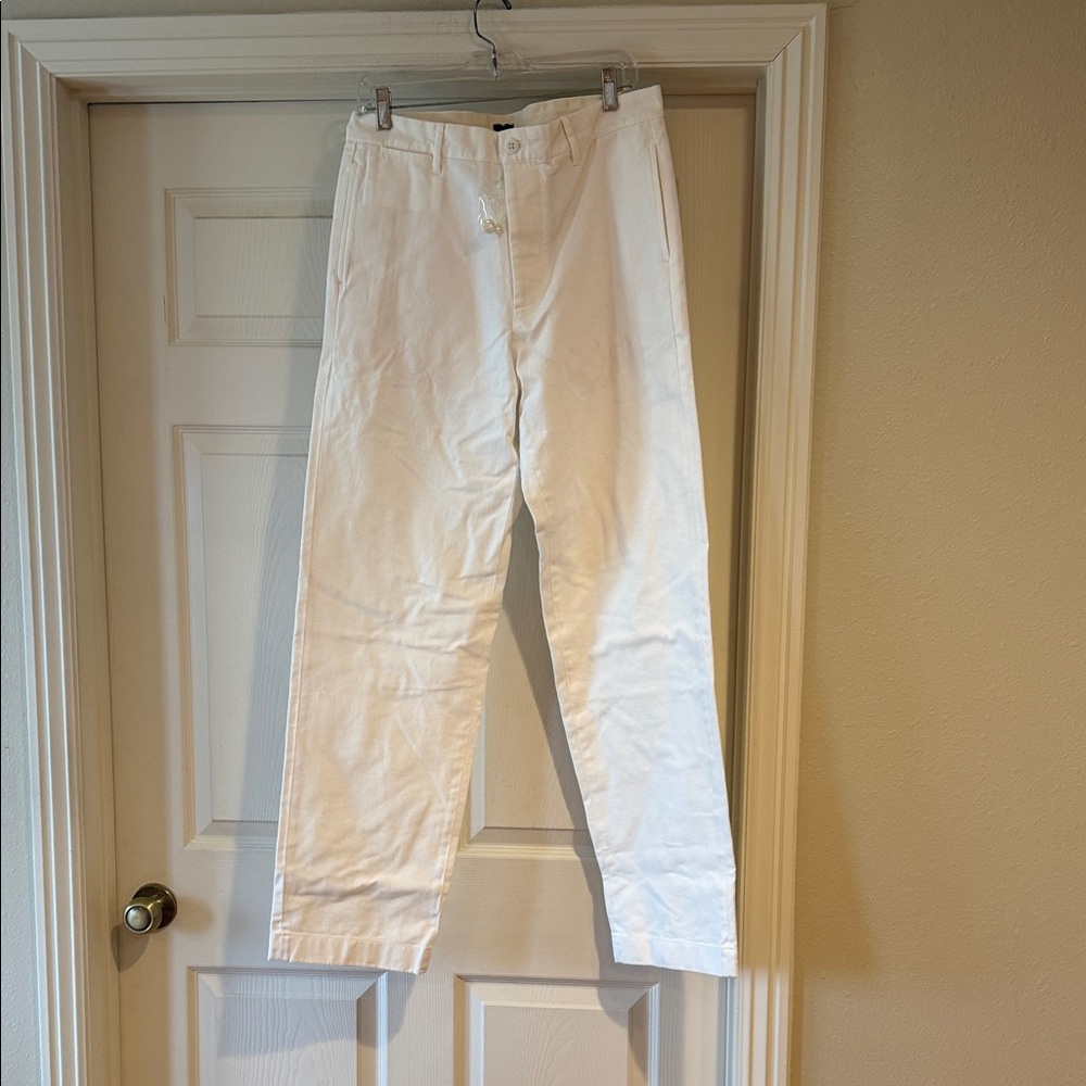 Todd Snyder White Chinos Pants Sz 31/34.  NWOT.  Box31